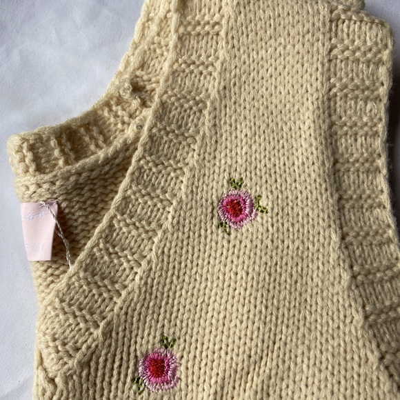 Rose Embroidered Sweater Vest - Picture 7 of 7